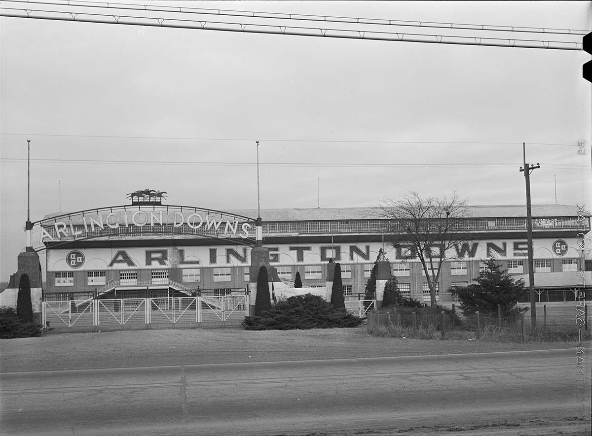 Arlington, Texas. Racetrack, 1942