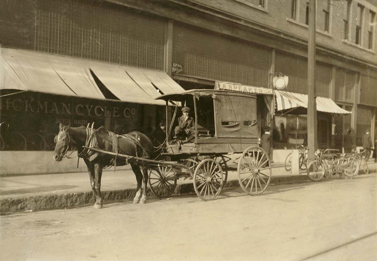 Birmingham, Alabama. One of the young wagon boys, 1914