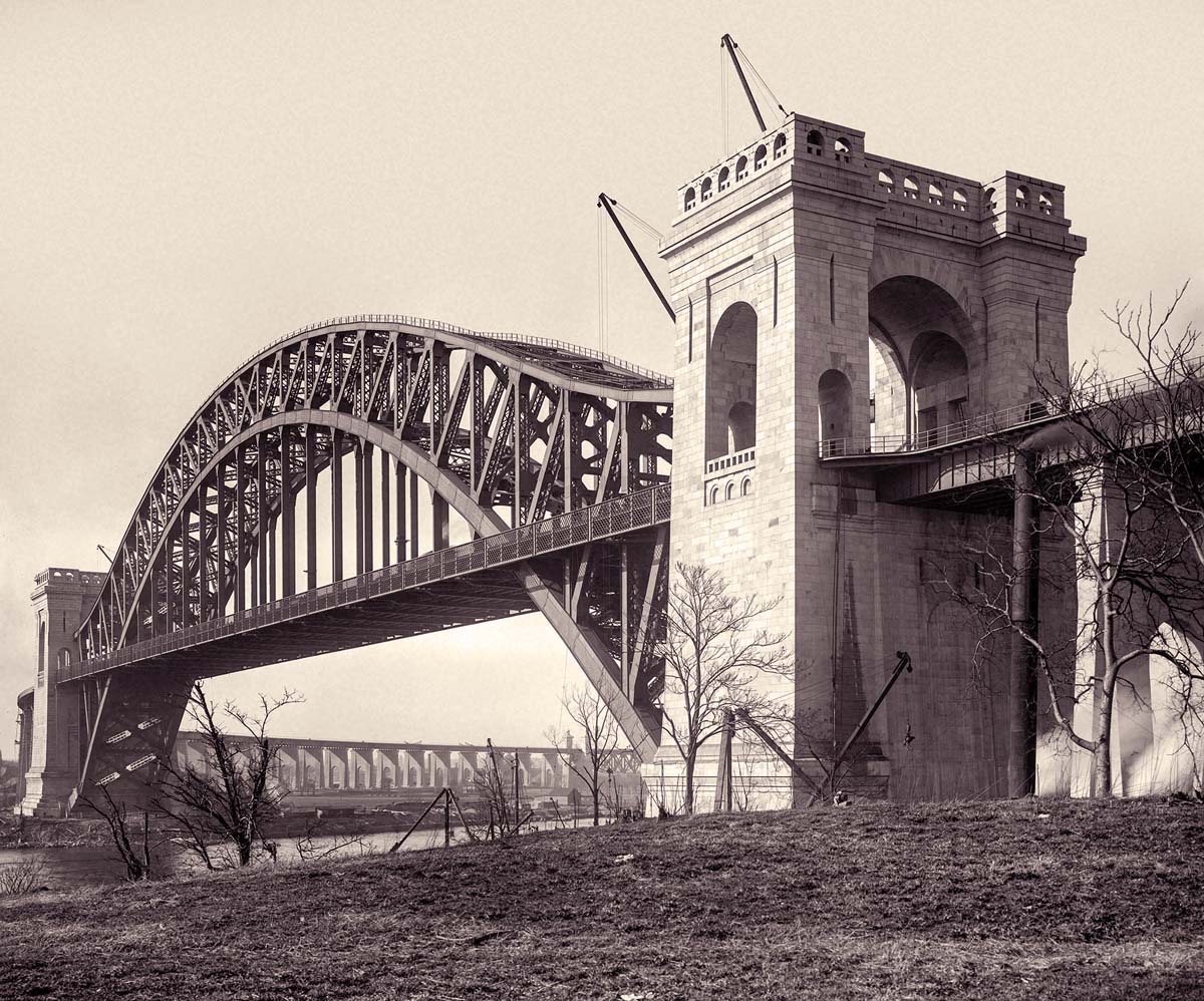 Boston. Hell Gate Bridge (New York Connecting Railroad Bridge), circa 1915
