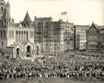 Boston. London honorables entering Trinity Church (Copley Square), 1903