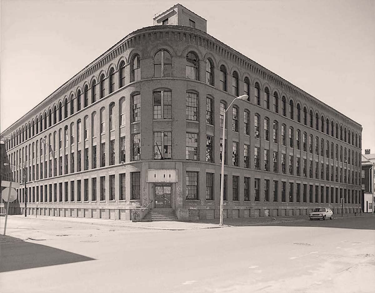 Bridgeport, Connecticut. Bryant Electric Company, 1421 State Street