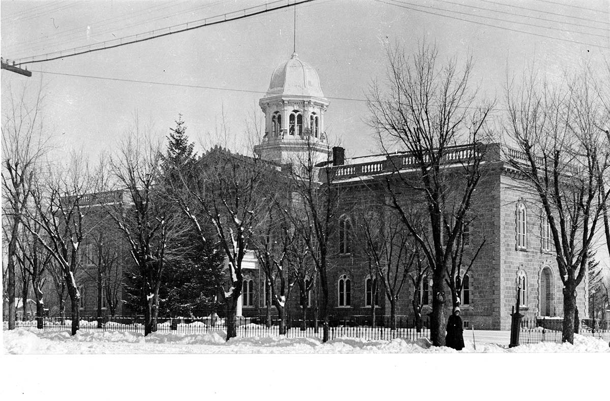 Carson City. Nevada State Capitol, Plaza at Carson Street, 1940
