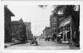 Cedar Rapids. Second Avenue, looking West, early 1900s
