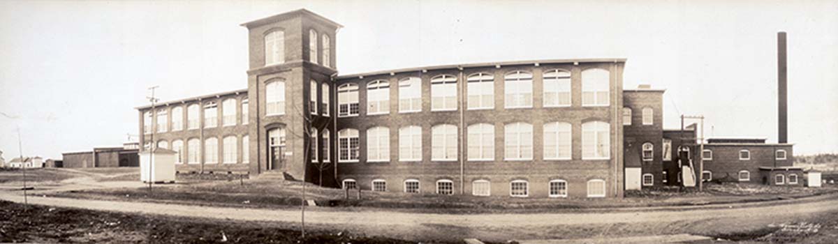 Charlotte, North Carolina. McKlenborg Cotton Mill, circa 1909