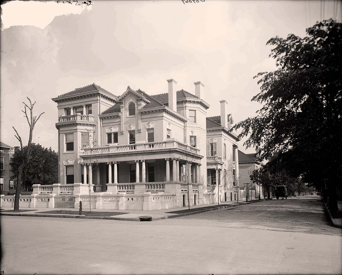 Columbus, Ohio. Hartman residence, East Town Street, between 1900 and 1915