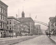 Columbus. High Street at evening, Arch City, 1908