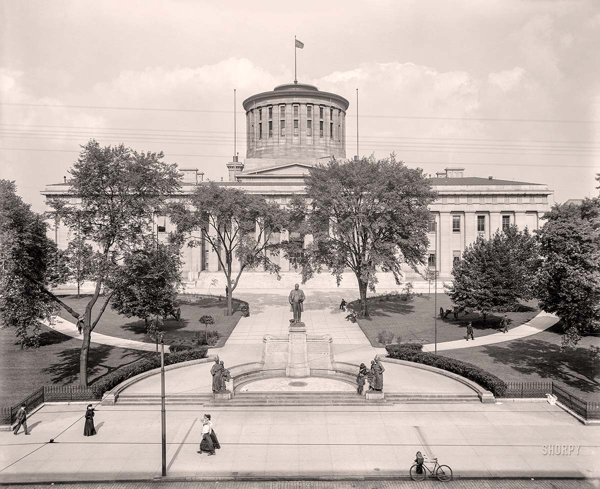 Columbus, Ohio. State Capitol and McKinley monument, circa 1910