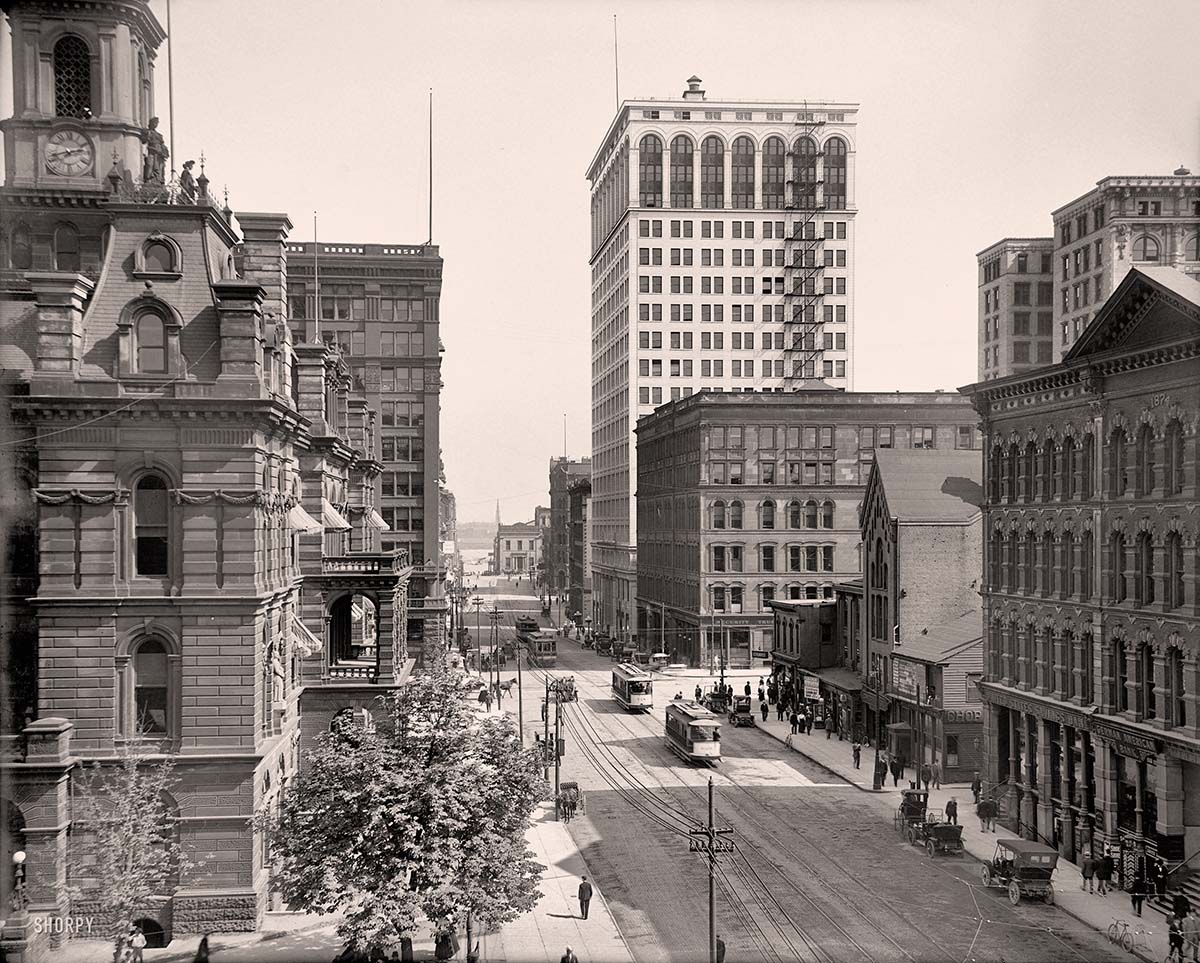 Detroit, Michigan. Griswold Street and view of the recently completed Ford Building, circa 1910