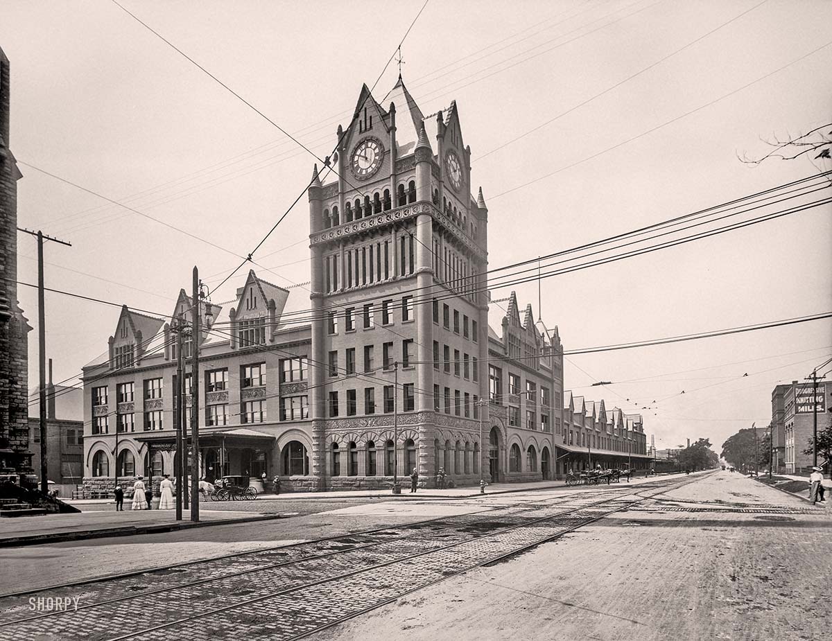 Detroit, Michigan. Union Depot, Fort and Third Streets, 1909