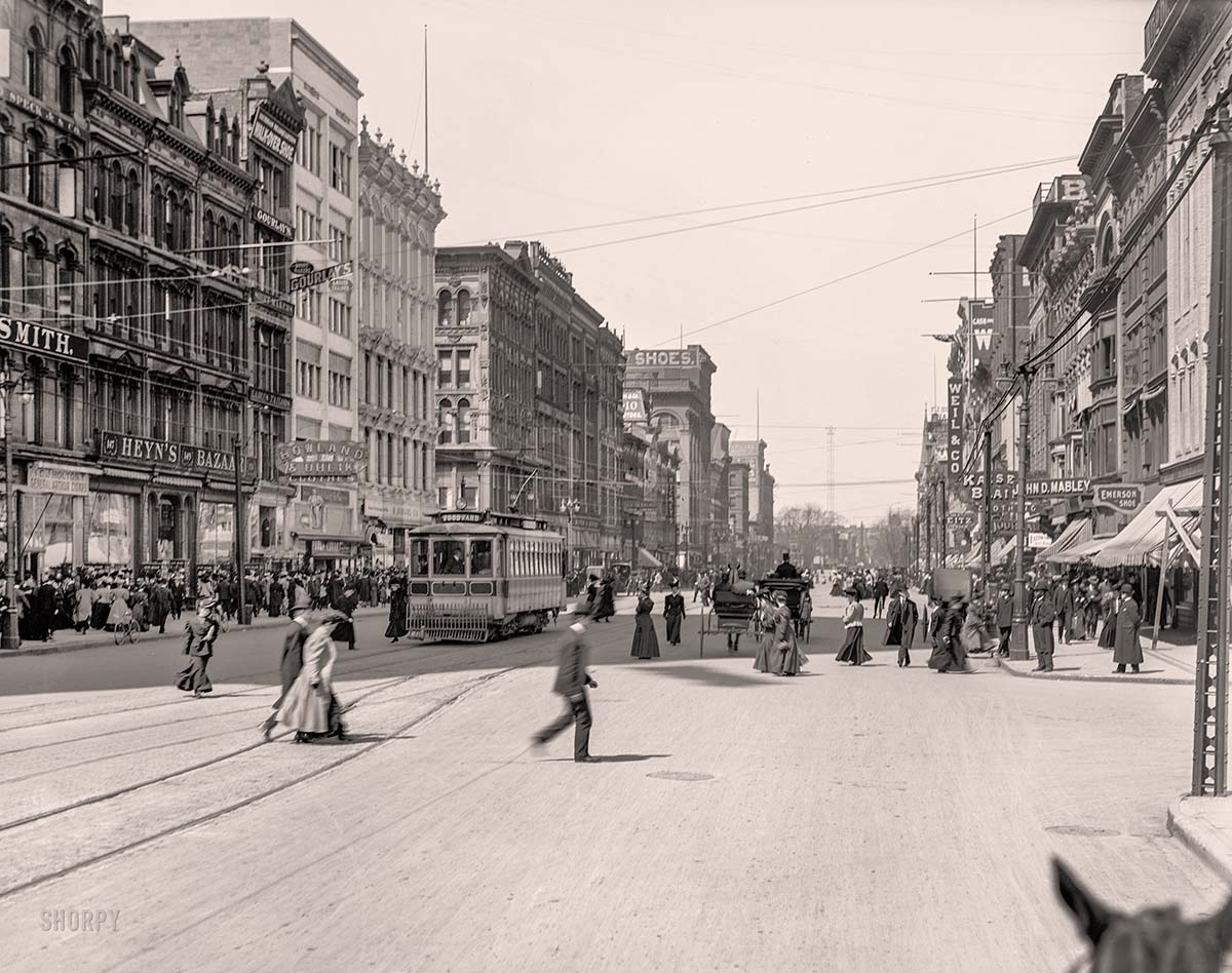 Detroit, Michigan. Woodward Avenue from the Campus Martius, 1907
