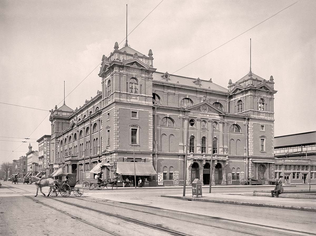 Indianapolis, Indiana. Tomlinson Hall, Delaware and Market streets, 1904