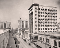 Jacksonville. Bisbee Building on Bankers' Row, circa 1910