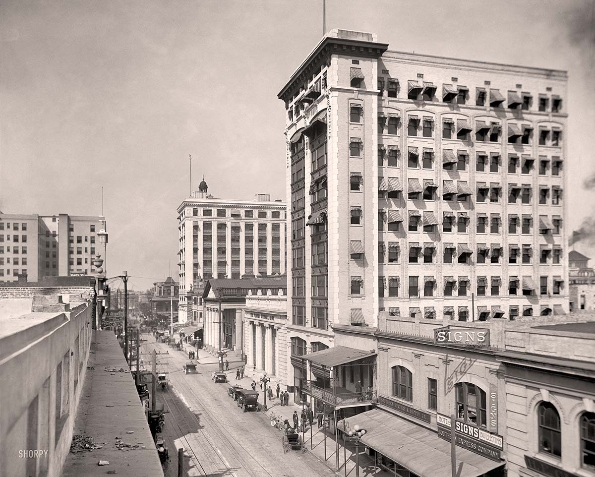 Jacksonville, Florida. Bisbee Building on Bankers' Row, circa 1910
