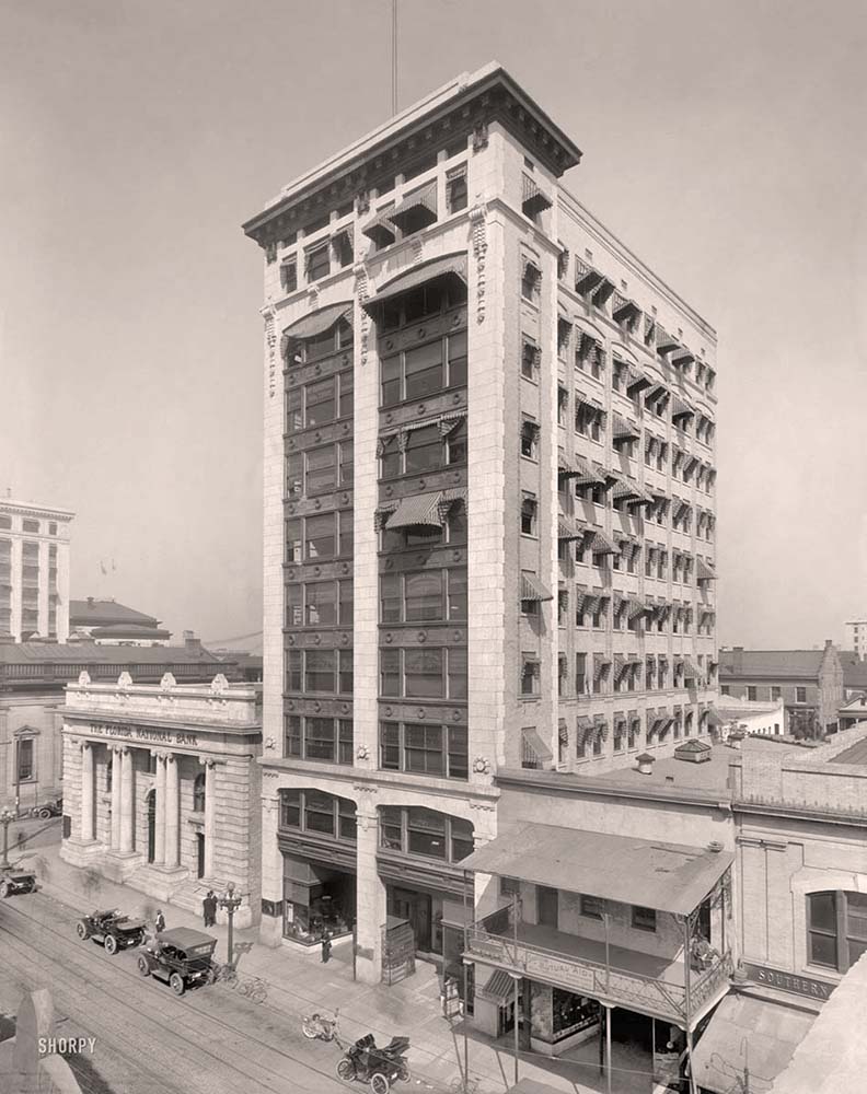 Jacksonville, Florida. Bisbee Building on Bankers' Row, circa 1910