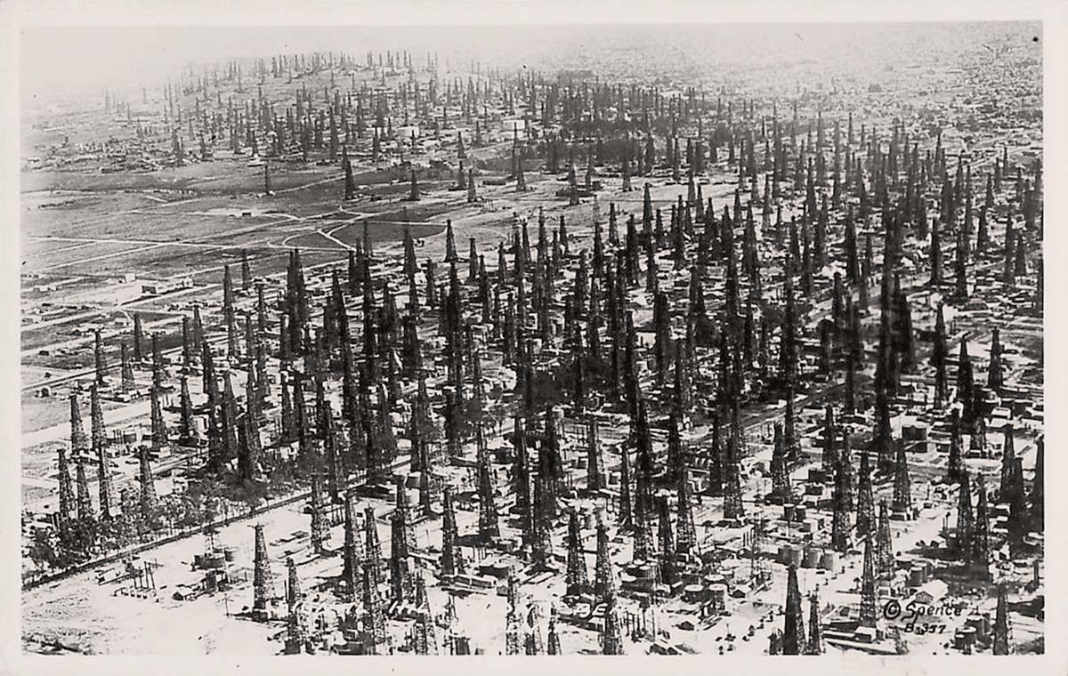 Long Beach, California. Oil fields, 1930s