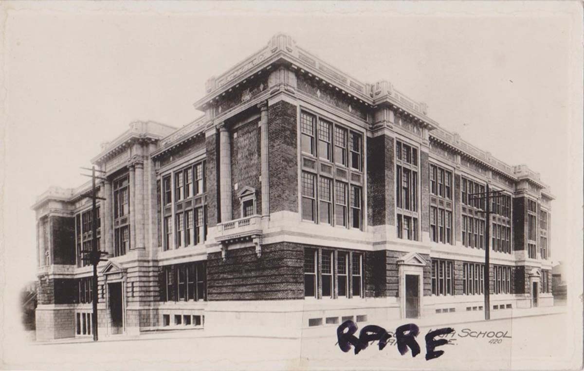 Portland, Oregon. High School, 1910
