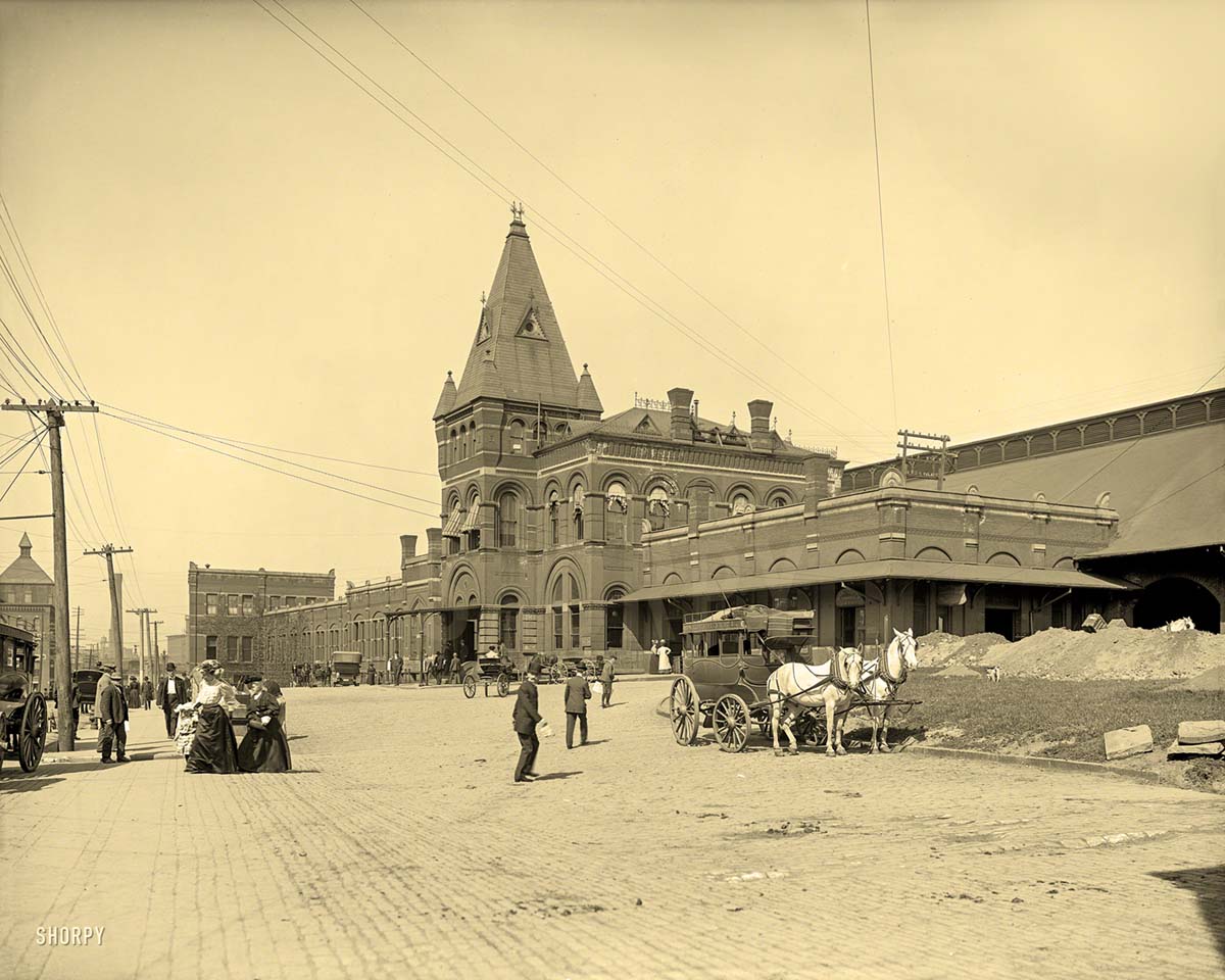 Rochester. New York Central railroad station, circa 1905