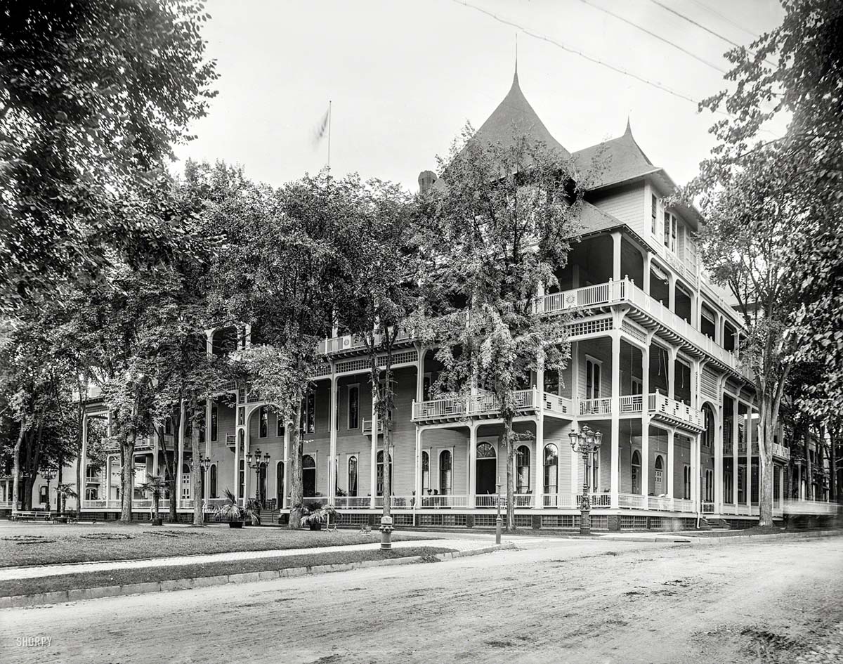 Saratoga Springs. Windsor Hotel, circa 1905