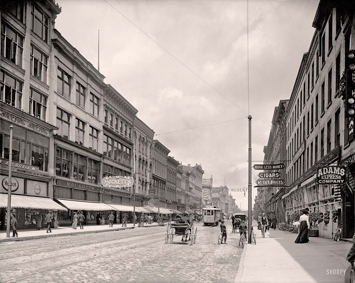 Toledo, Ohio. Summit Street, circa 1905