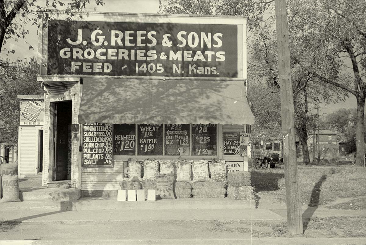 Topeka, Kansas. Grocery store specializing in feed and seed, 1938
