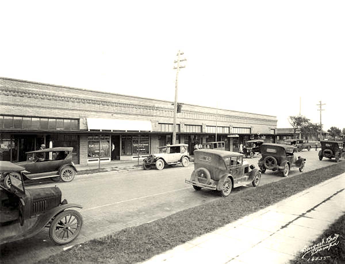 Zolfo Springs. Panorama of street, 1925
