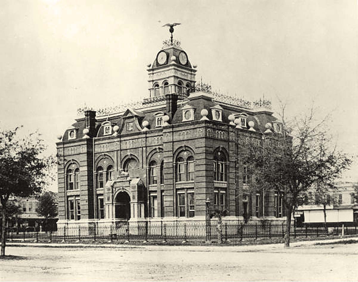 Alachua. Second County courthouse, 1894