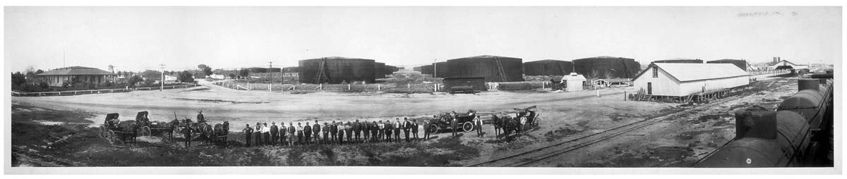Bakersfield. Standard Oil tanks, 1910