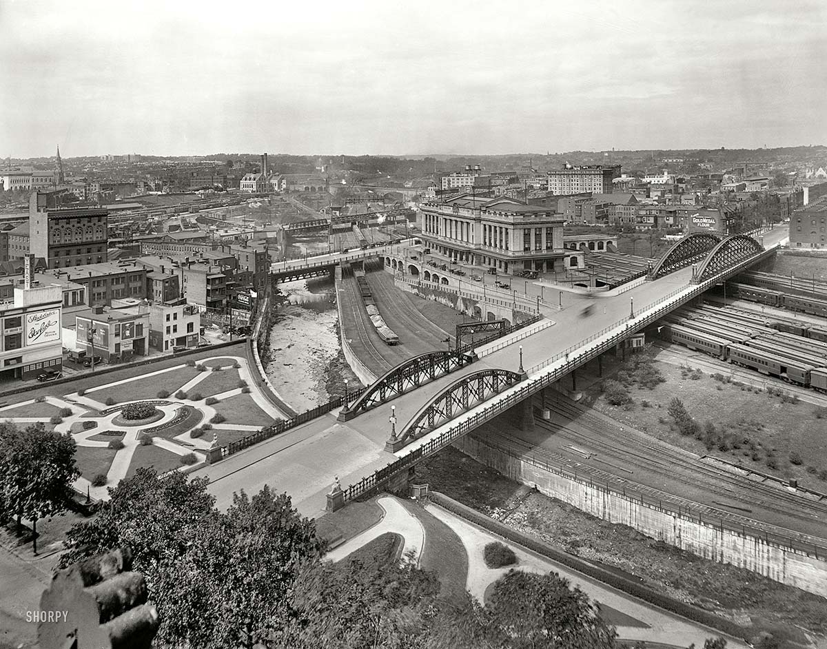 Baltimore. Union Station showing Charles Street and Jones Falls, 1916