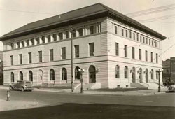 Bismarck. US Post Office and Court House, 1913