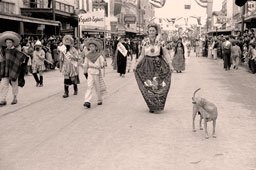 Brownsville. Children's parade, Charro Days, 1942