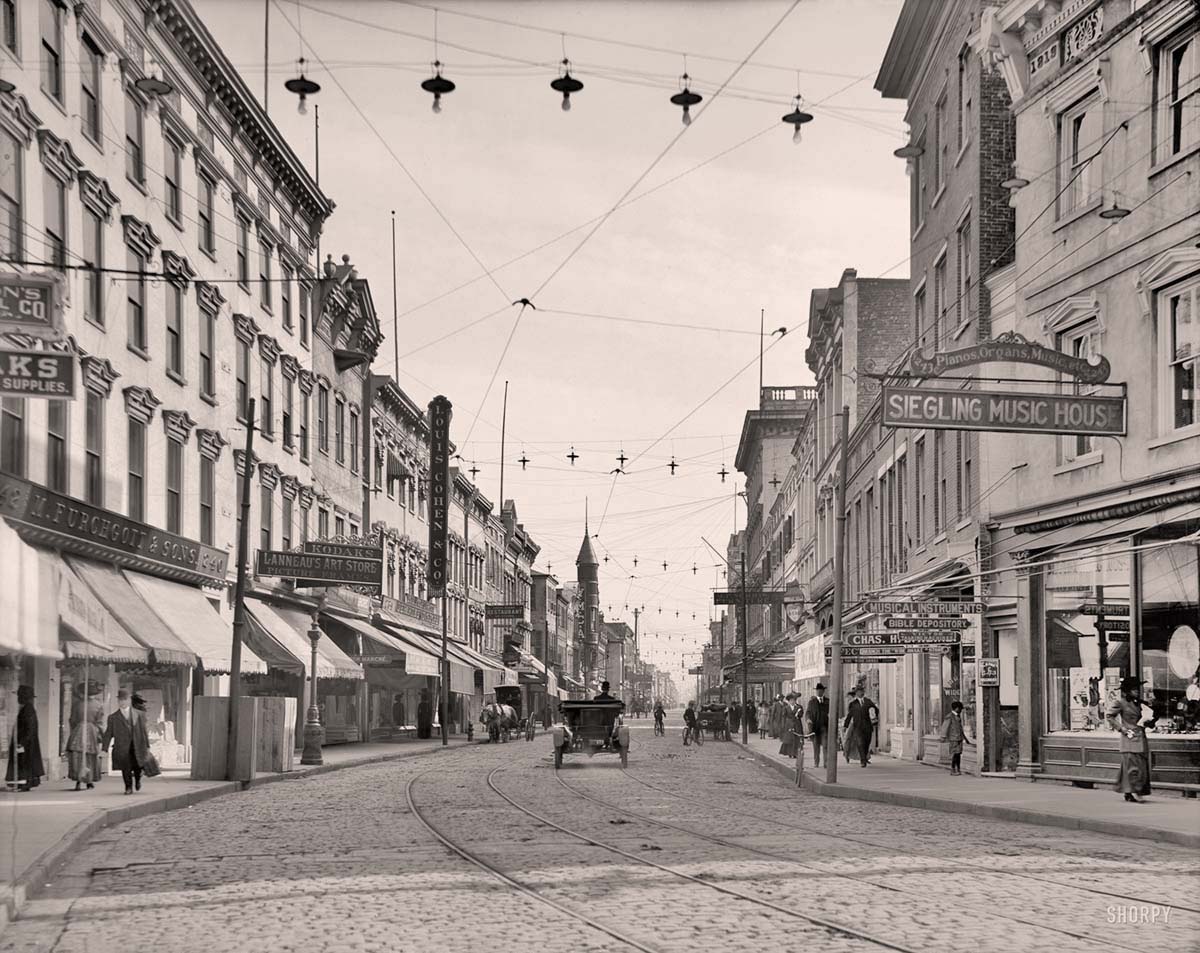 Charleston, South Carolina. King Street, south, circa 1910