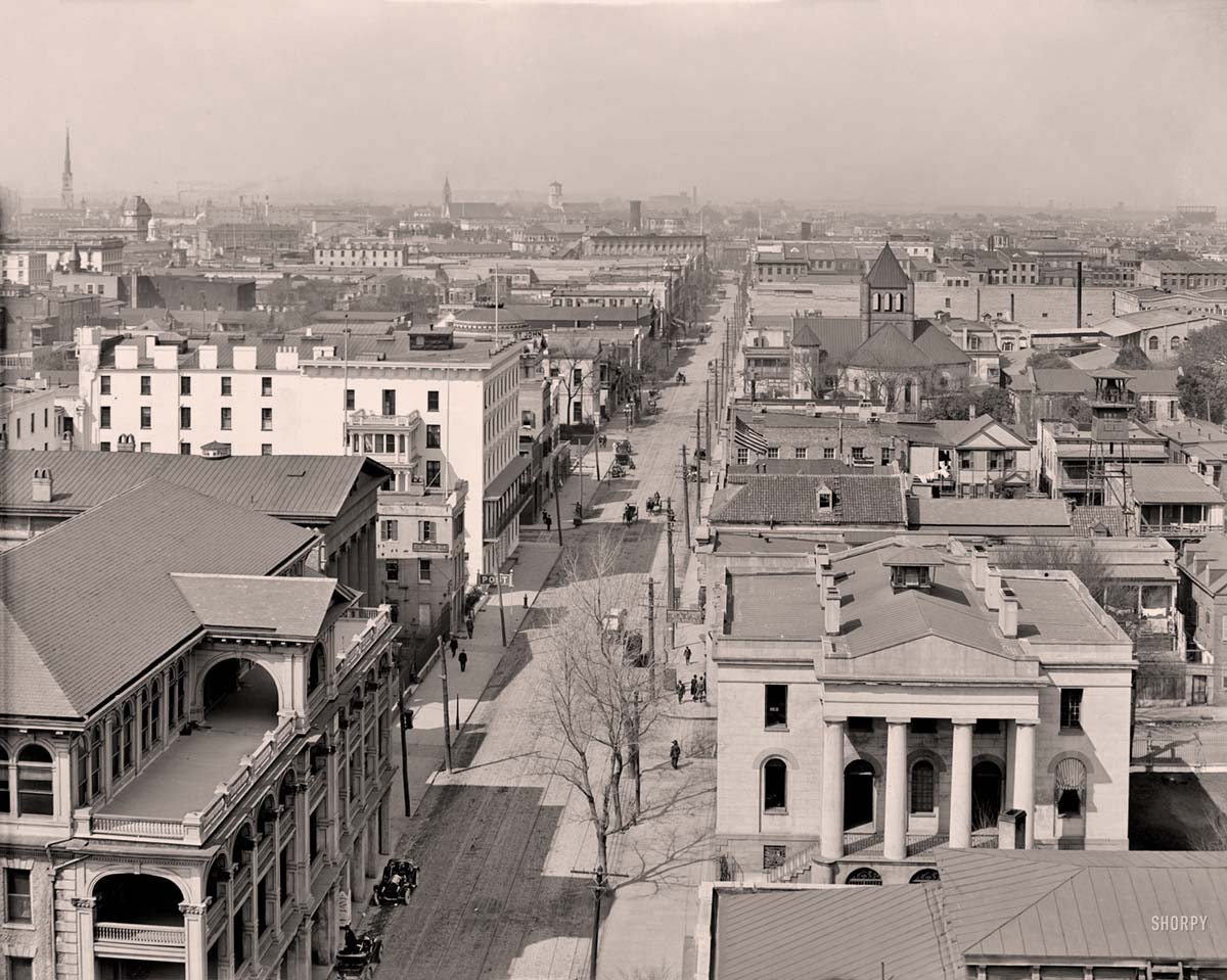 Charleston, South Carolina. Meeting Street from St. Michael's Church, circa 1911