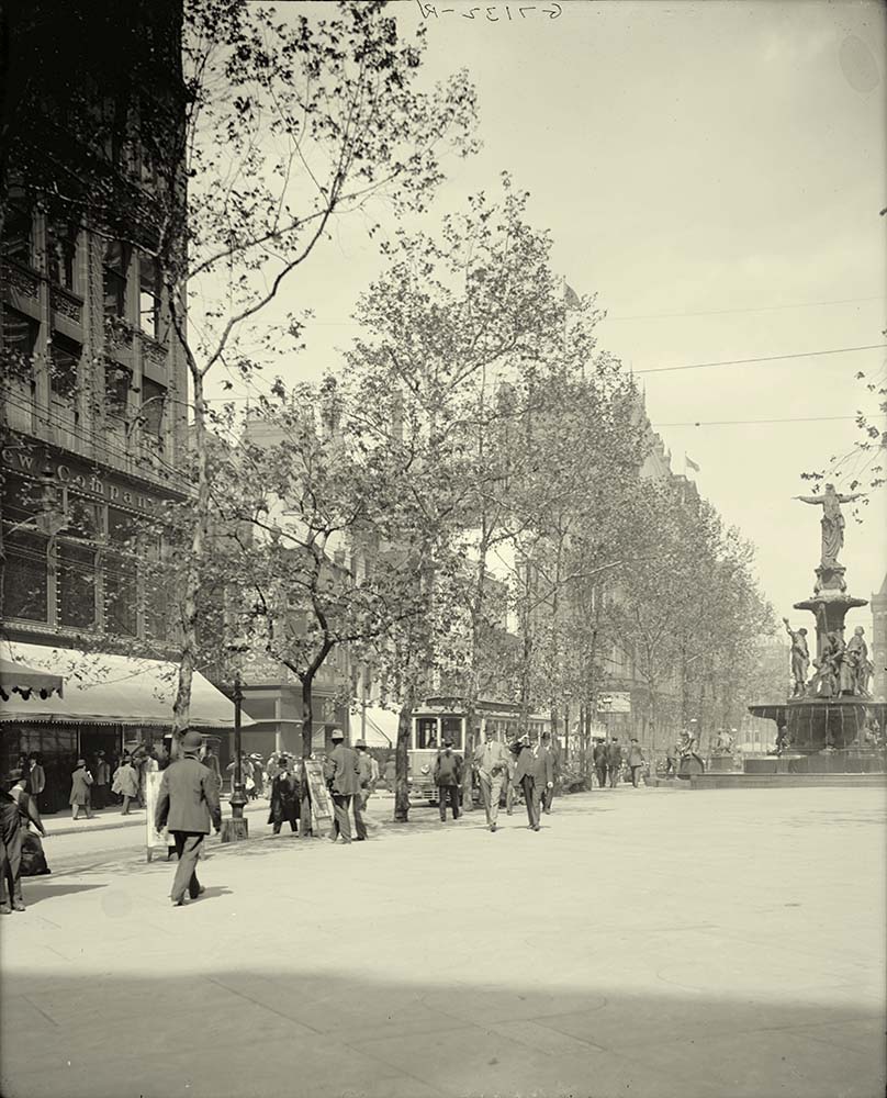 Cincinnati, Ohio. Fountain Square, between 1900 and 1915