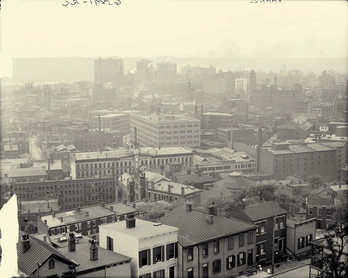 Cincinnati, Ohio. View from Mount Adams, between 1900 and 1910