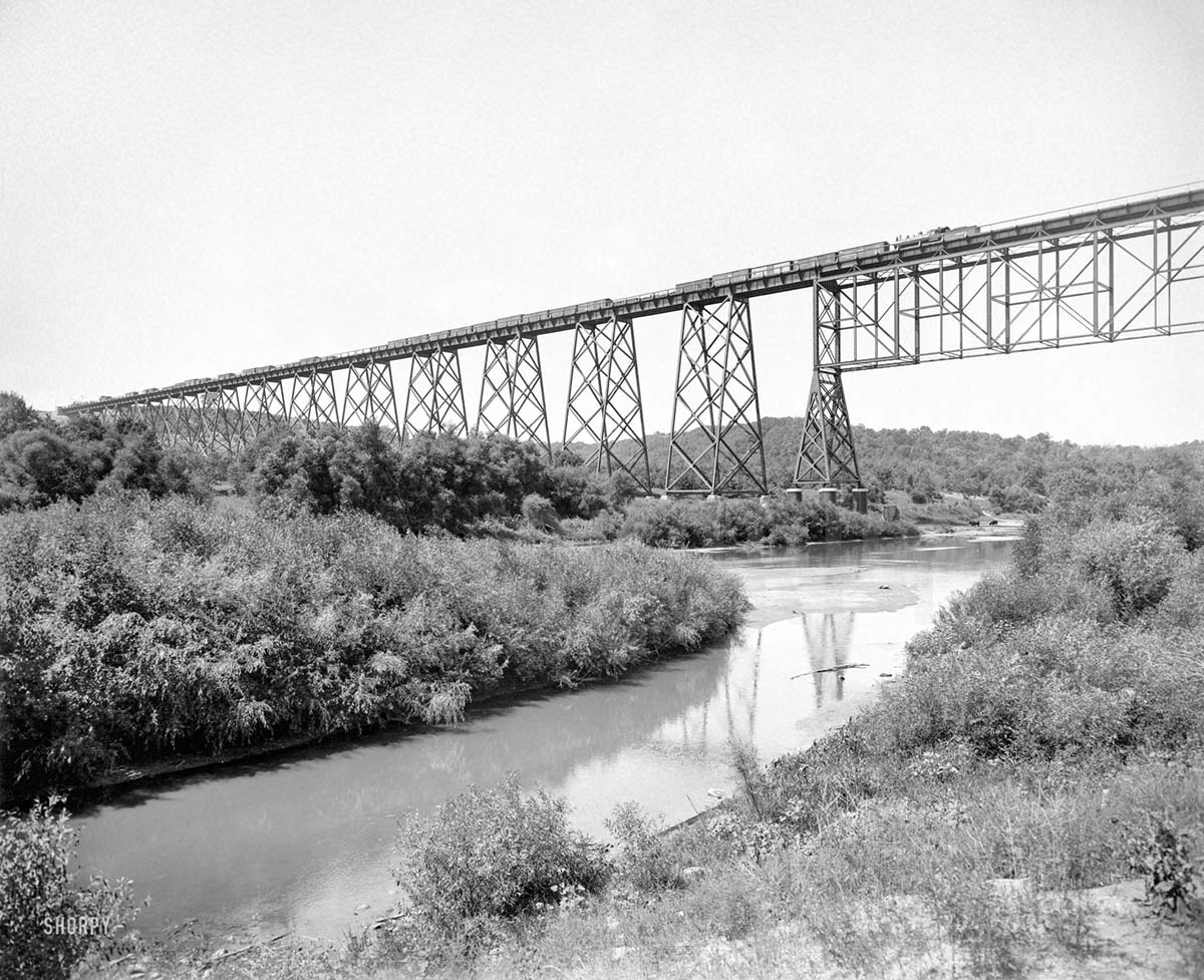 Des Moines. Steel viaduct over Des Moines River, 1902