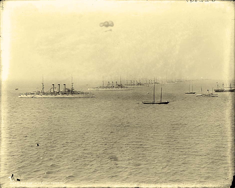 Hampton. U.S. fleet in Hampton Roads