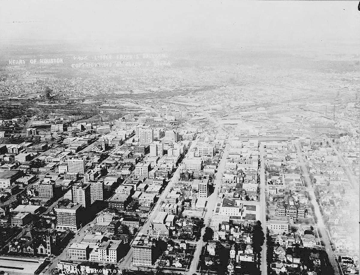 Houston. Panorama of the city with 'Little Frank's' balloon, circa 1912
