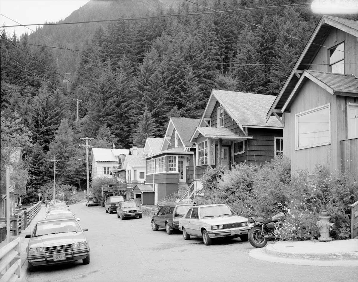 Juneau. Kennedy Street (Houses), 500 Block