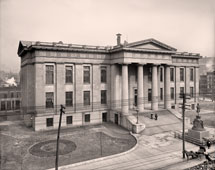 Louisville. Courthouse and Thomas Jefferson statue, circa 1906