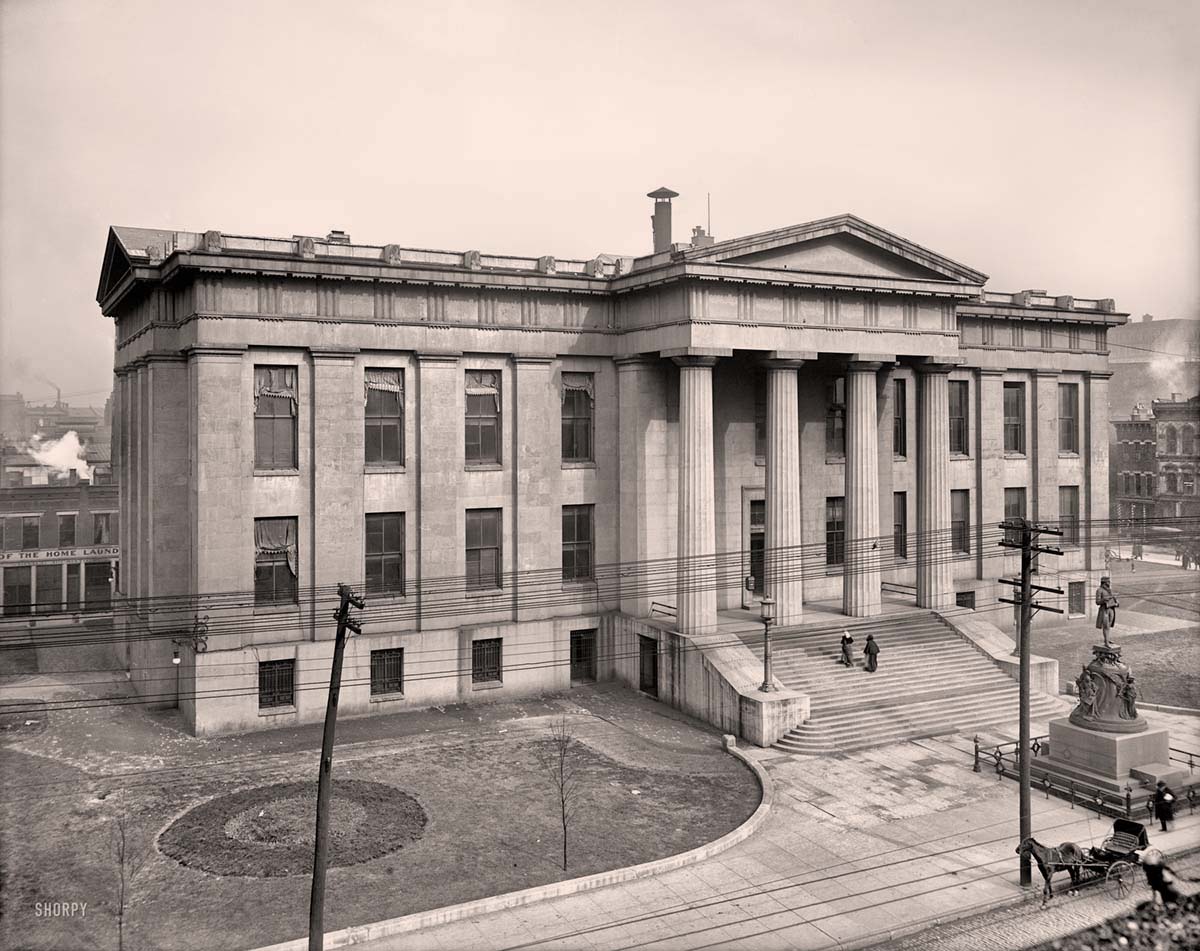Louisville, Kentucky. Courthouse and Thomas Jefferson statue, circa 1906