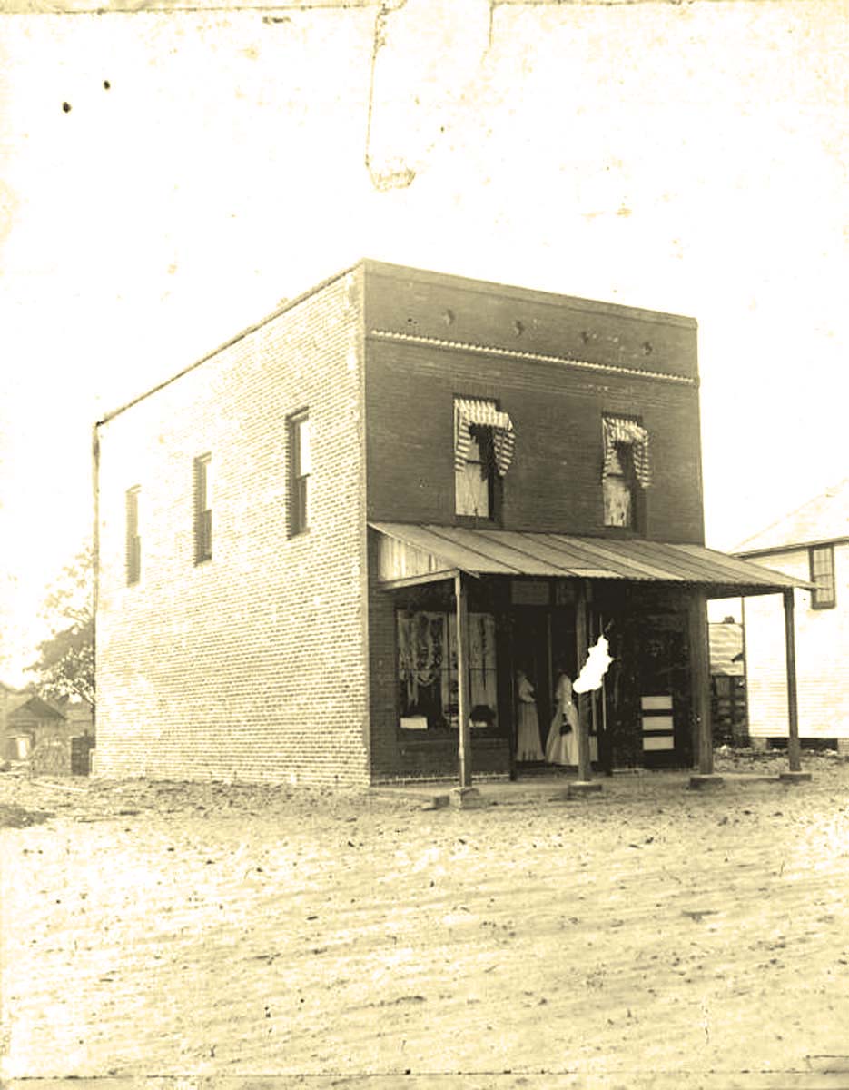 Macclenny. First brick building, circa 1910