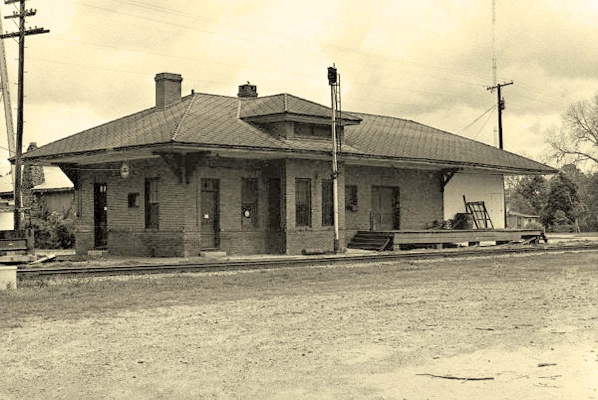 Macclenny. Railroad depot, 1975