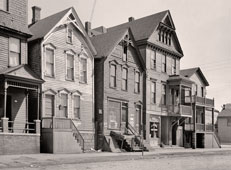 Milwaukee. Group of houses in 600 block on East Detroit Street, April 1936