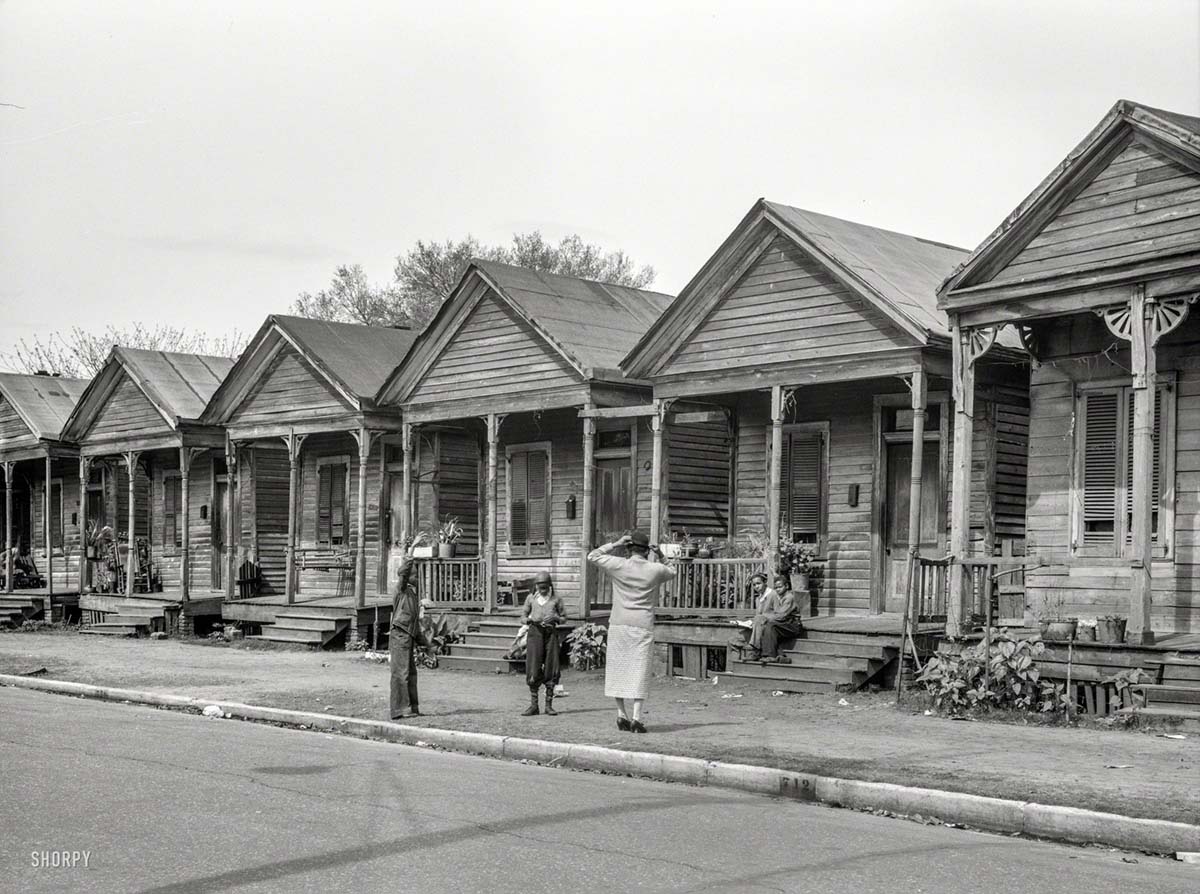 Mobile. Negro houses, April 1937