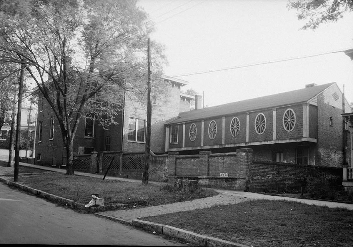 Montgomery. Figh-Pickett House, 14 Clayton Street, April 19, 1934