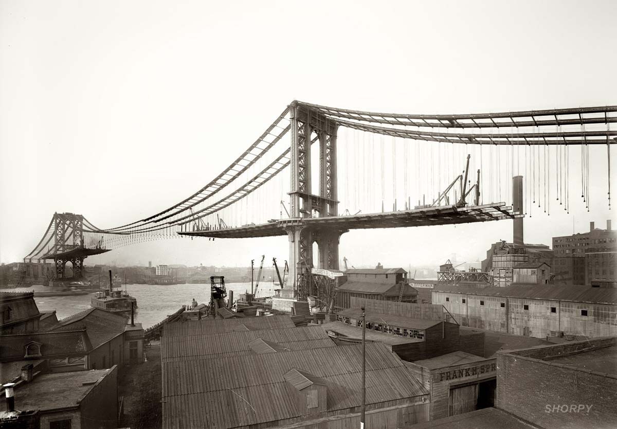 New York. Construction of the Manhattan Bridge as seen from Brooklyn, 1909