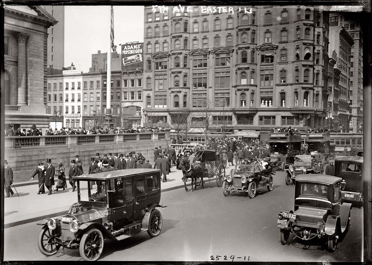 New York. Fifth Avenue Easter, 1913