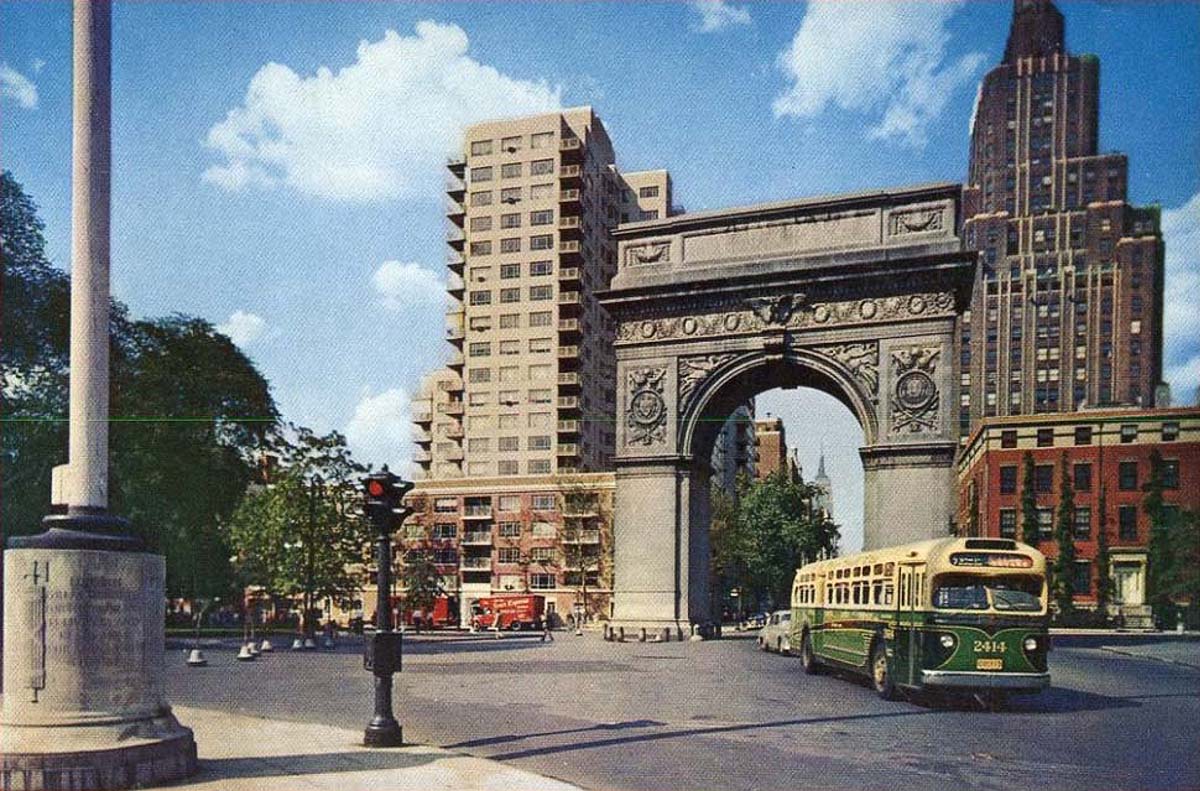 New York. Greenwich Village and Washington Arch