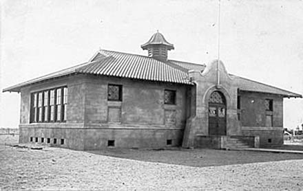 Peoria. First school building, circa 1910s