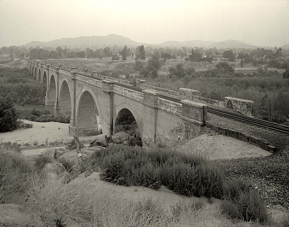 Riverside. Union Pacific Railroad Bridge
